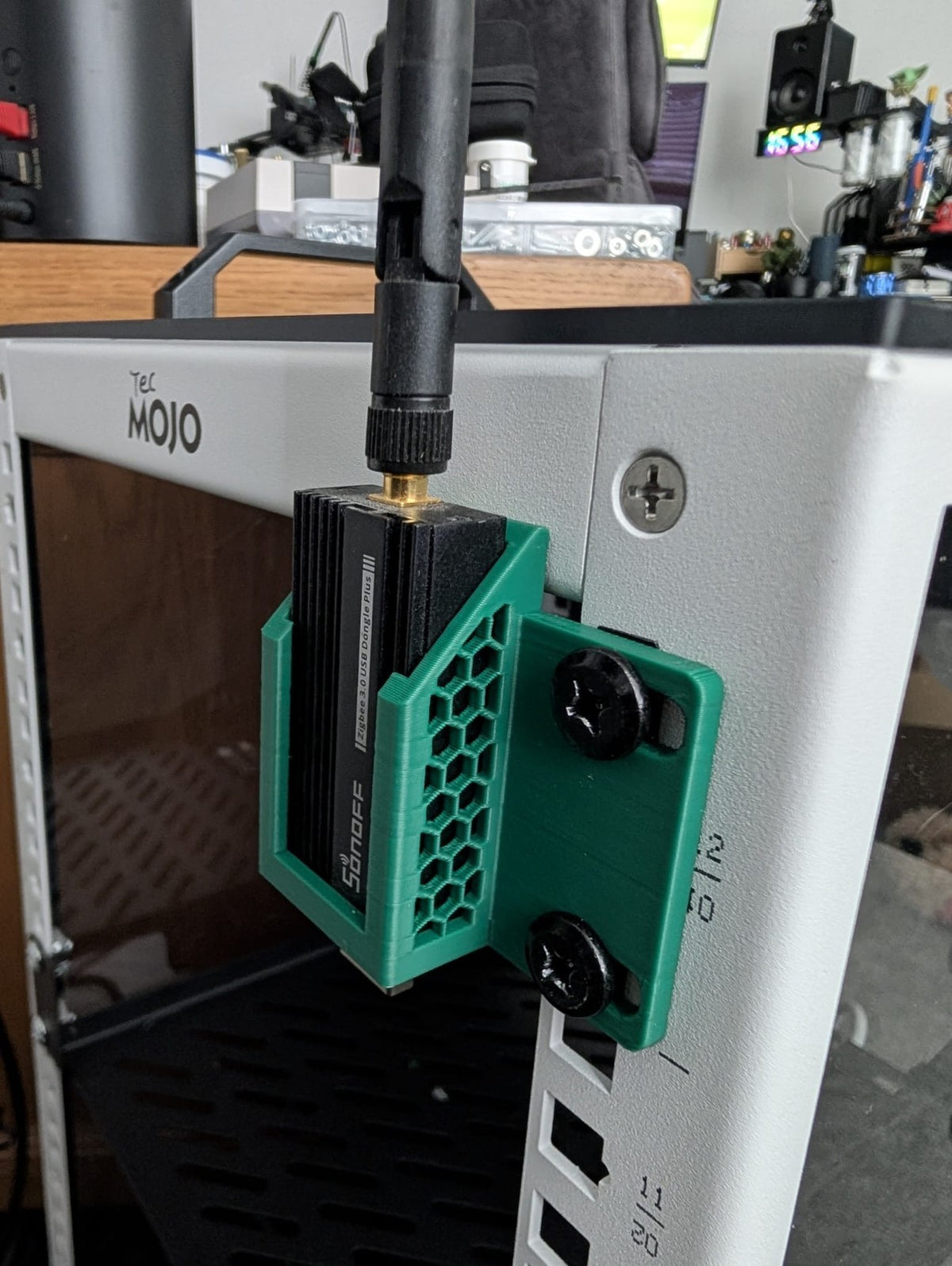 rack mount 1u zigbee 3.0 dongle holder